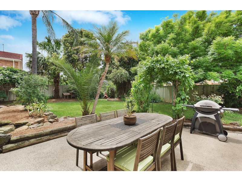 15 Phar Lap Close, Casula NSW 2170