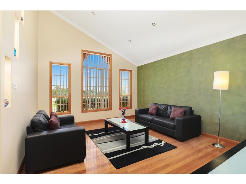 20 Scottsdale Circuit, West Hoxton NSW 2171