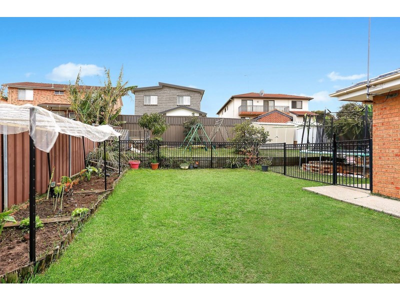15 Flynn Place, Bonnyrigg Heights NSW 2177