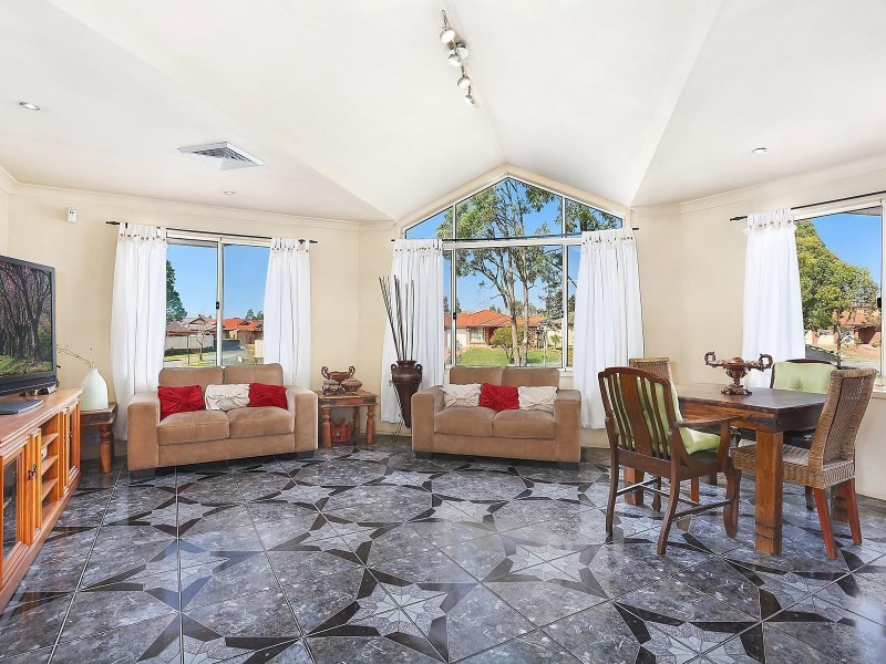 33 Collarenebri Road, Hinchinbrook NSW 2168