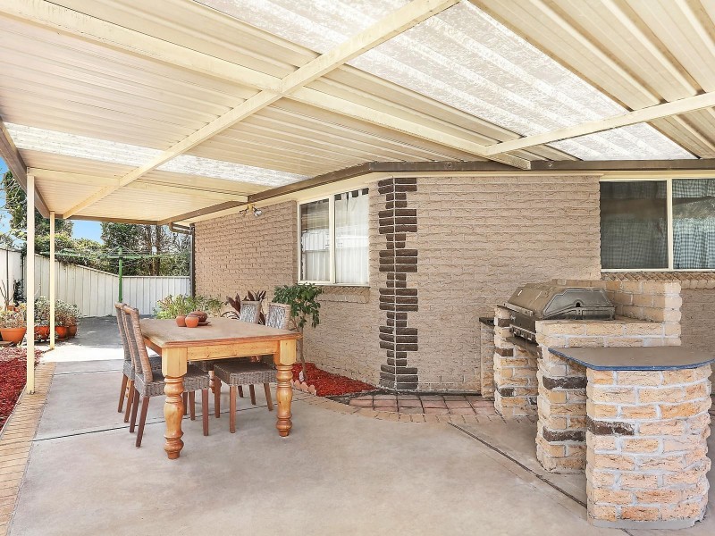 33 Collarenebri Road, Hinchinbrook NSW 2168