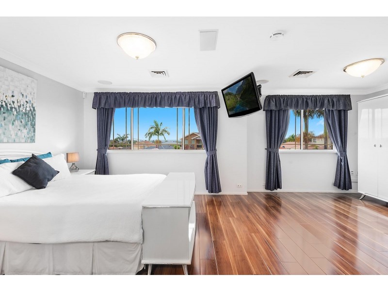 10 Wallis Crescent, Cecil Hills NSW 2171