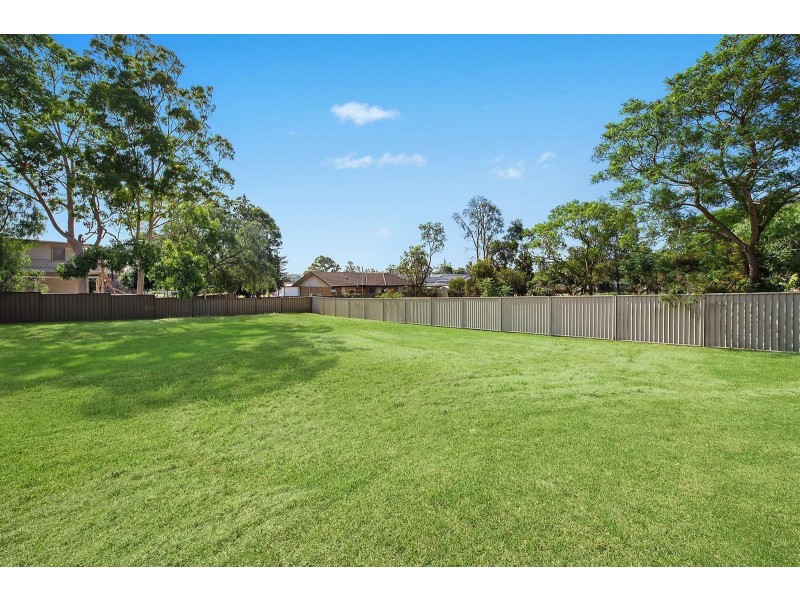 15 Twenty Second Avenue, West Hoxton NSW 2171