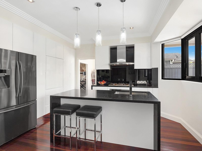 25 Tuncurry Street, Bossley Park NSW 2176