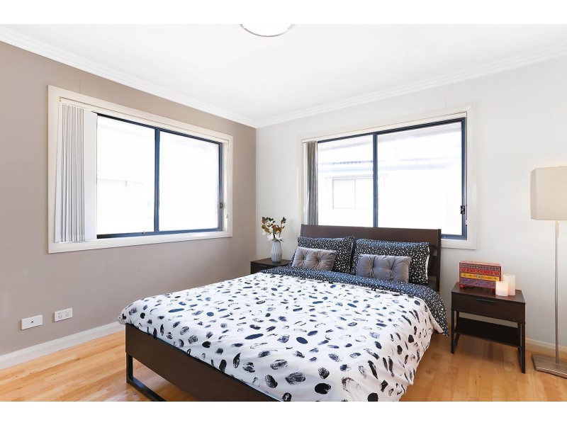 11/18 Holland Crescent, Casula NSW 2170