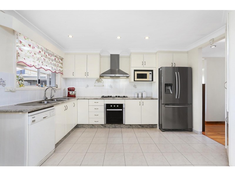 18 Barker Street, Bossley Park NSW 2176