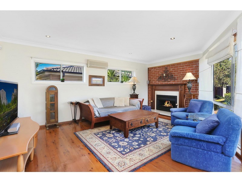 18 Barker Street, Bossley Park NSW 2176