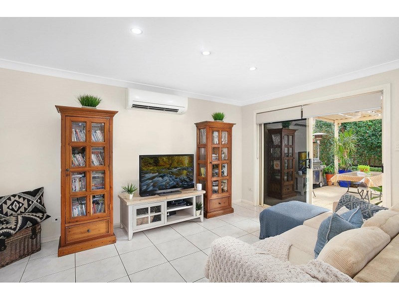 2/27 Mallacoota Street, Wakeley NSW 2176