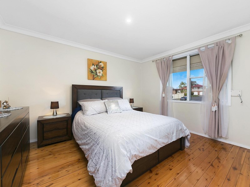 19 Broadmeadows Street, St Johns Park NSW 2176