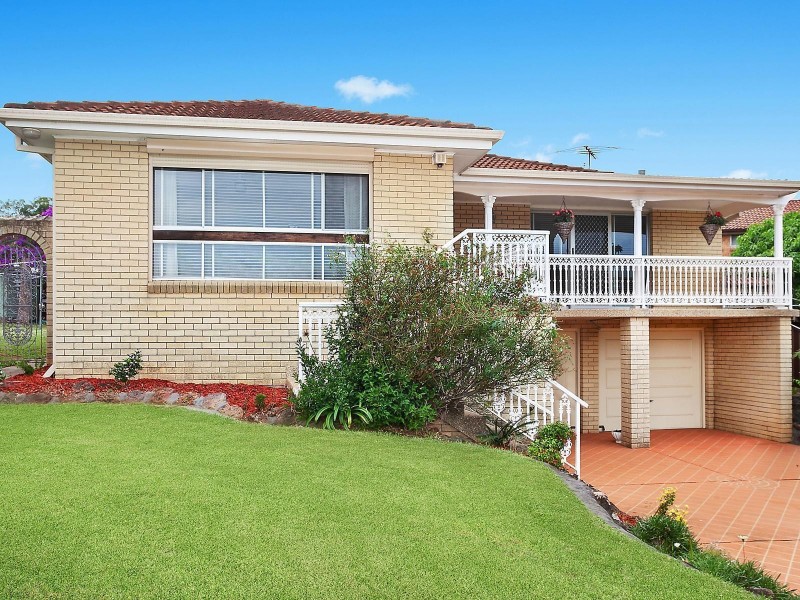 6 Walmsley Close, Prairiewood NSW 2176