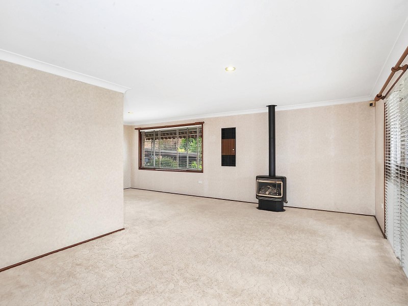 6 Walmsley Close, Prairiewood NSW 2176