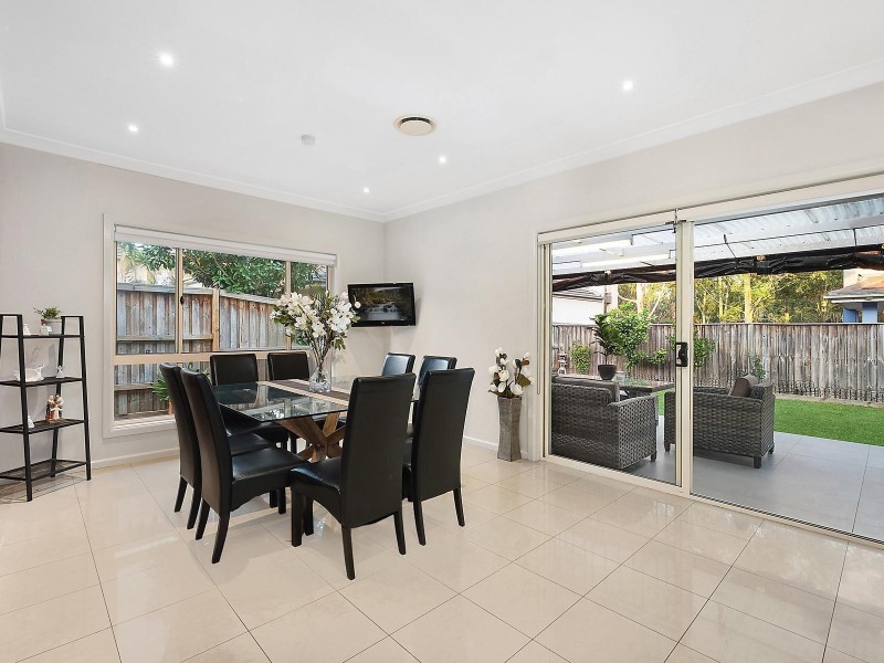 6 Watling Avenue, West Hoxton NSW 2171