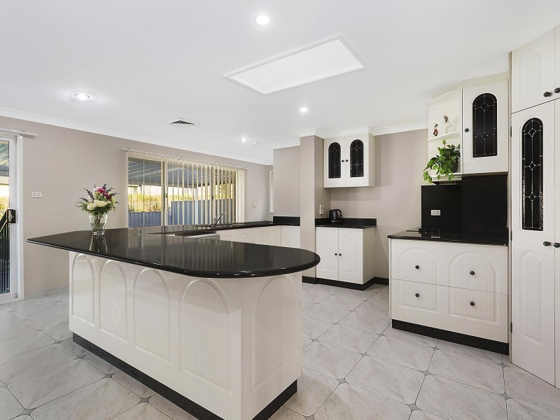 16 Jarrah Avenue, Prestons NSW 2170