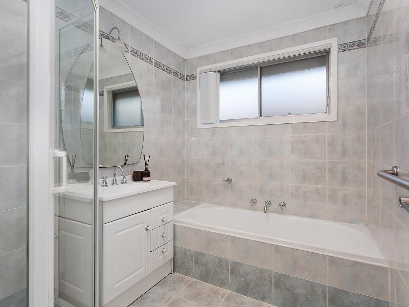 16 Jarrah Avenue, Prestons NSW 2170