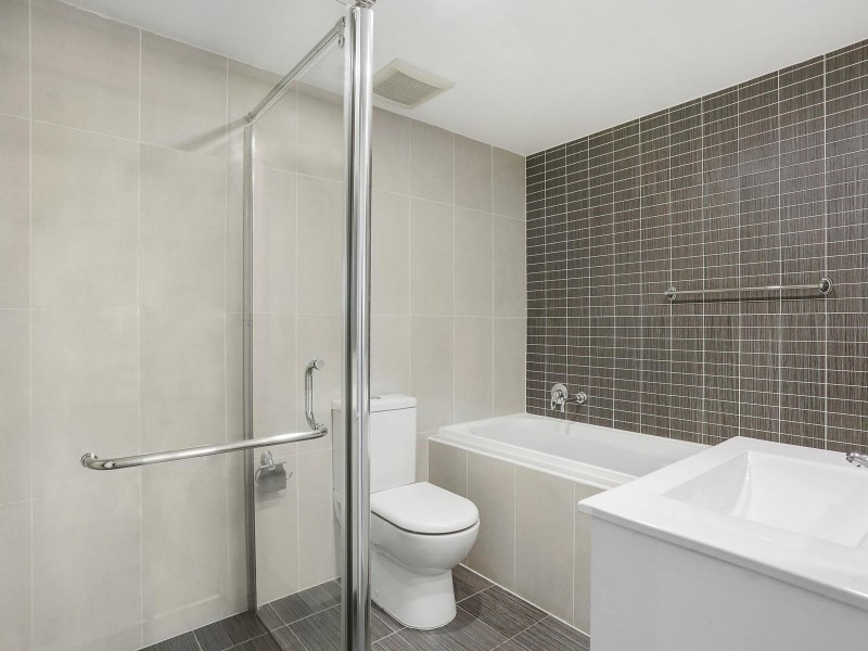 24/12 Bathurst Street, Liverpool NSW 2170