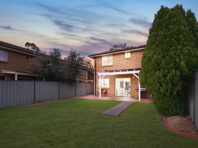 1/29 Leacocks Lane, Casula NSW 2170
