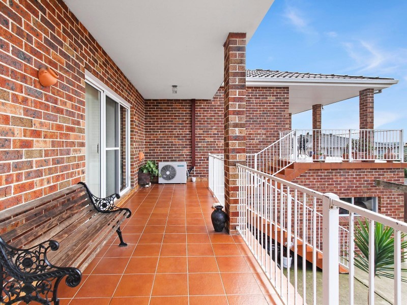 5 Warragamba Crescent, Bossley Park NSW 2176