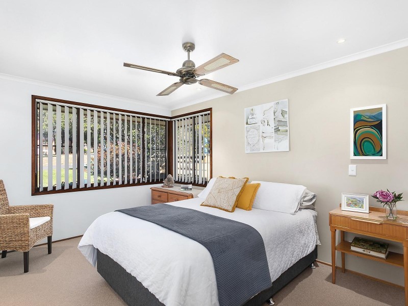 2 Burramy Close, Bossley Park NSW 2176