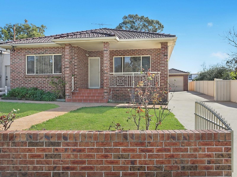 9 Smith Crescent, Liverpool NSW 2170