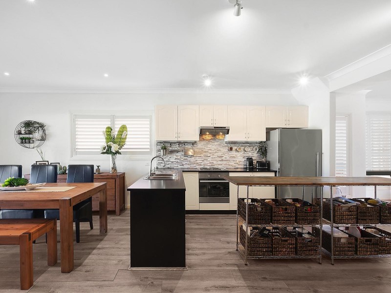 2/7 Altair Place, Hinchinbrook NSW 2168