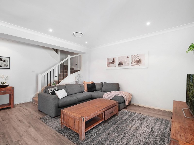 2/7 Altair Place, Hinchinbrook NSW 2168