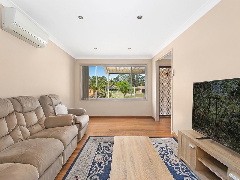 11 Comberford Close, Prairiewood NSW 2176