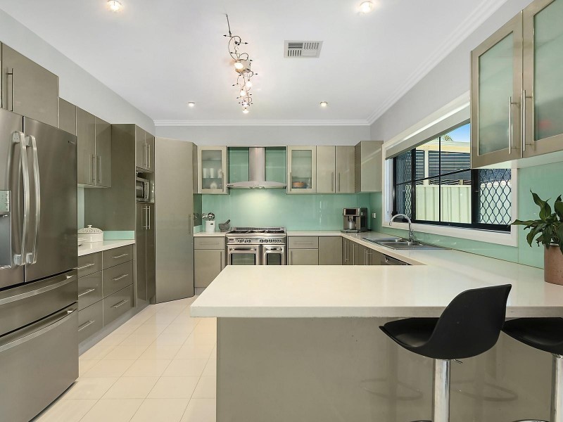 11 Bellerive Close, West Hoxton NSW 2171