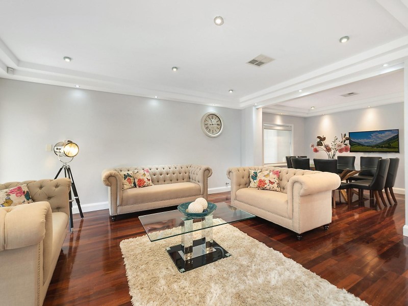 11 Bellerive Close, West Hoxton NSW 2171