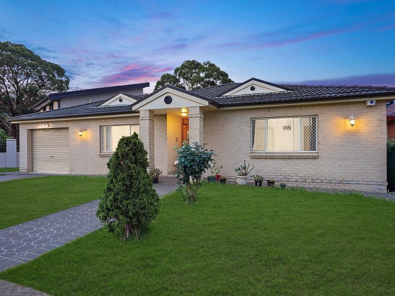 32 Congressional Drive, Liverpool NSW 2170