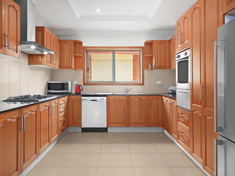 32 Congressional Drive, Liverpool NSW 2170