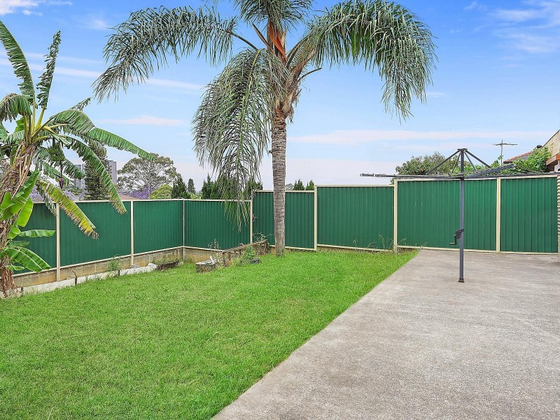 32 Congressional Drive, Liverpool NSW 2170