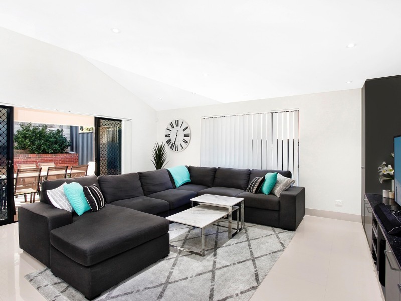 14B Paperbark Circuit, Casula NSW 2170