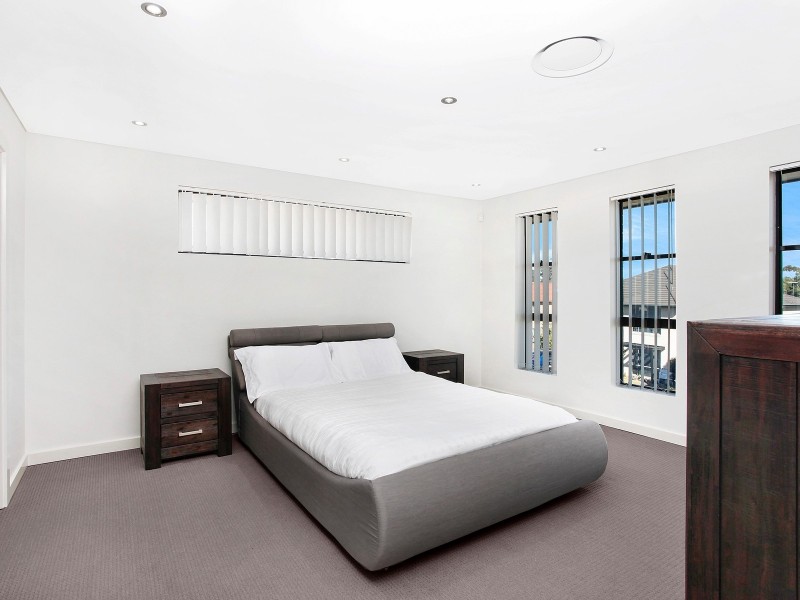 14B Paperbark Circuit, Casula NSW 2170