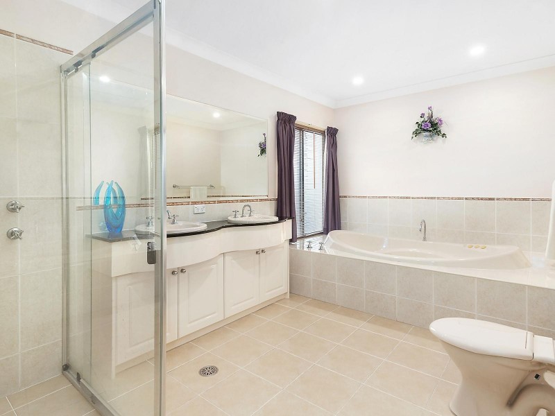 15 Tudor Crescent, Cecil Hills NSW 2171