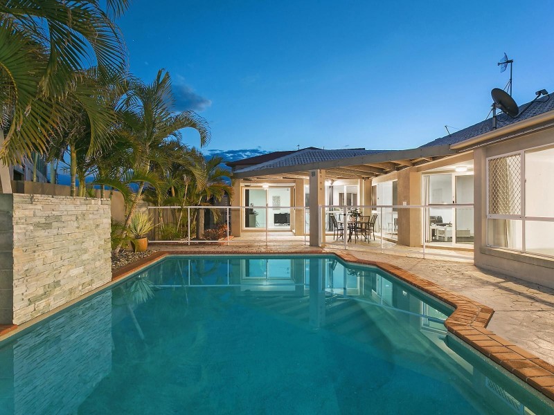 18 Wisemans Court, Helensvale QLD 4212