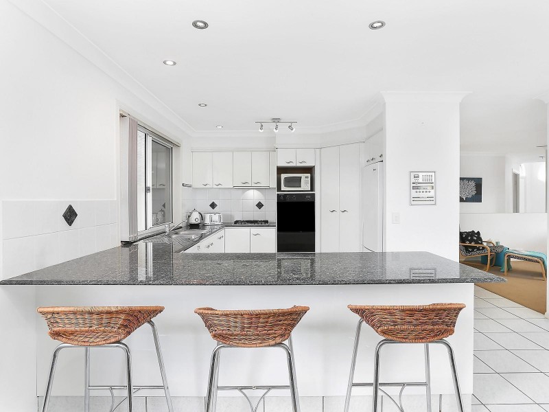 18 Wisemans Court, Helensvale QLD 4212