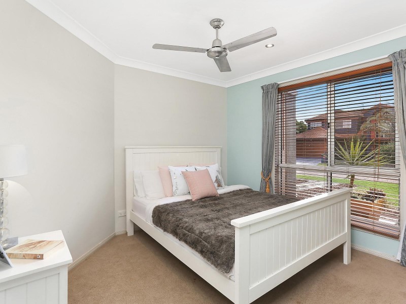 18 Wisemans Court, Helensvale QLD 4212