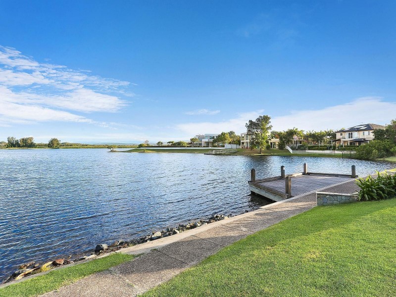 18 Wisemans Court, Helensvale QLD 4212