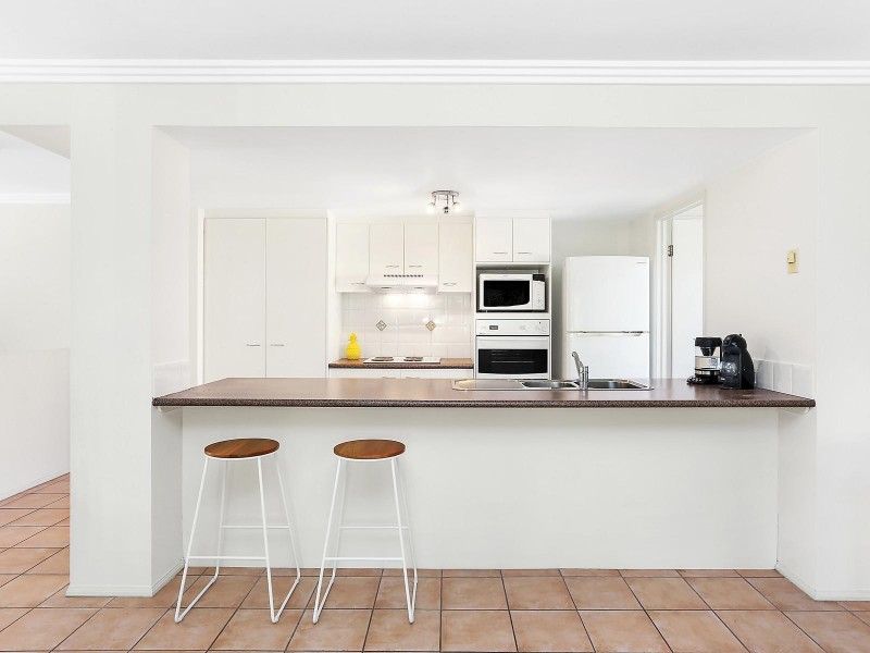 60 Ingles Circuit, Arundel QLD 4214