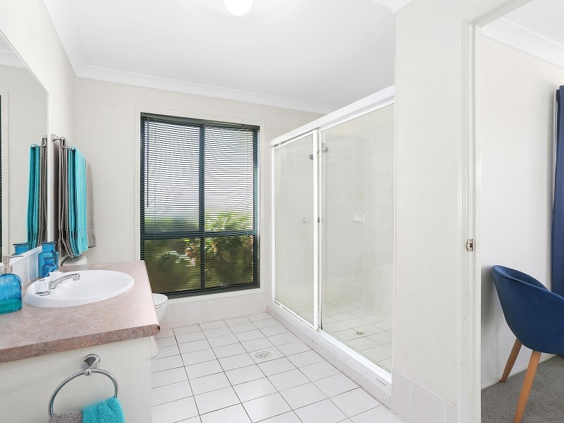60 Ingles Circuit, Arundel QLD 4214