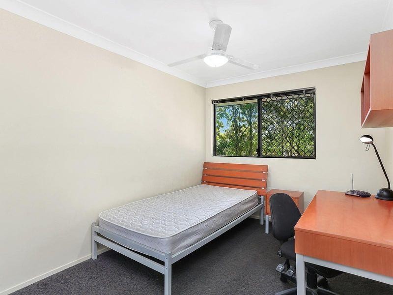 7 Brown Street, Labrador QLD 4215