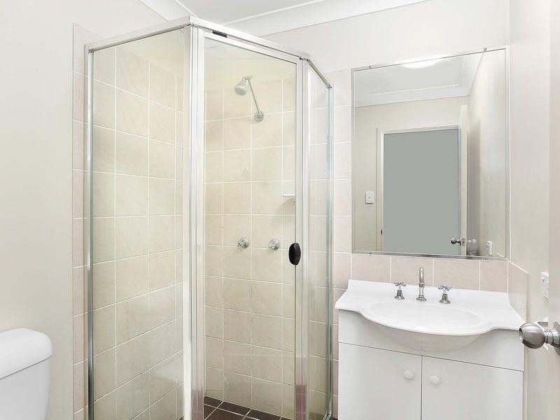 7 Brown Street, Labrador QLD 4215