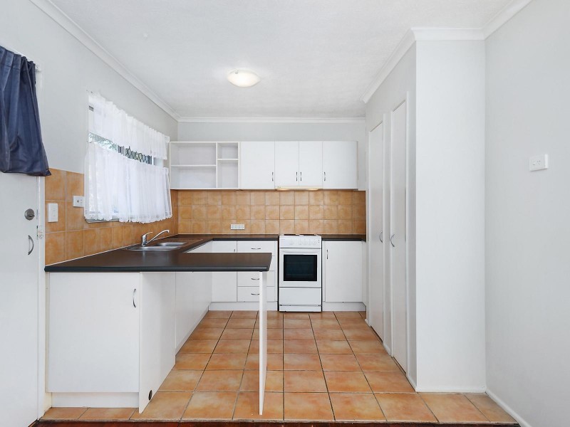 30A Gordon Street, Labrador QLD 4215