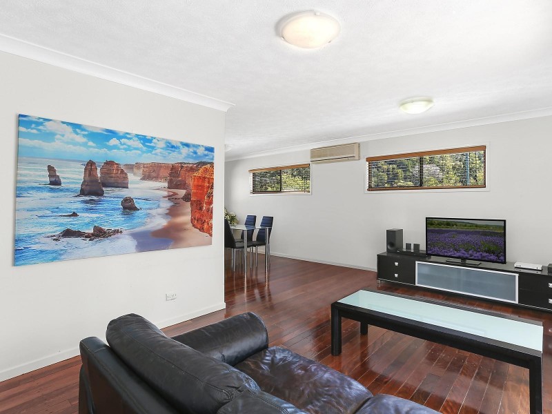 68 Kumbari Close, Southport QLD 4215