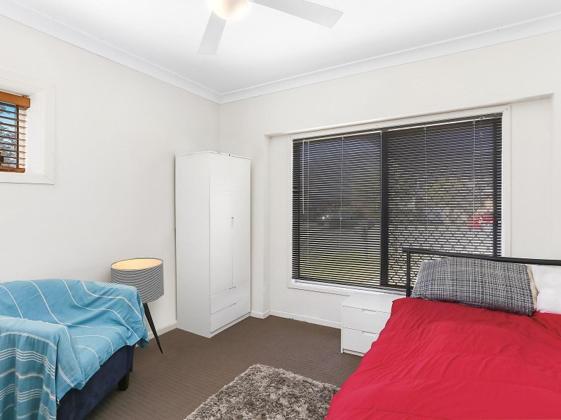 68 Kumbari Close, Southport QLD 4215