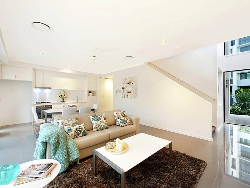 12/323 Bayview Street, Hollywell QLD 4216