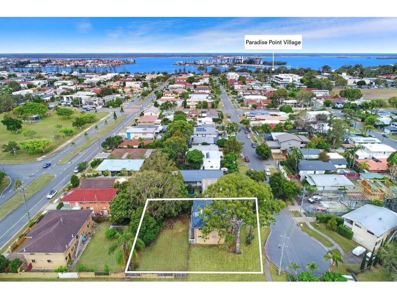 57 Victor Avenue, Paradise Point QLD 4216