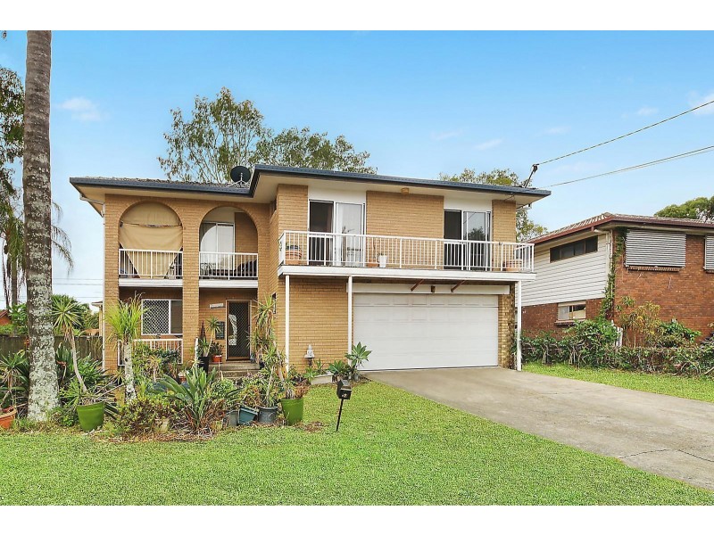 57 Victor Avenue, Paradise Point QLD 4216