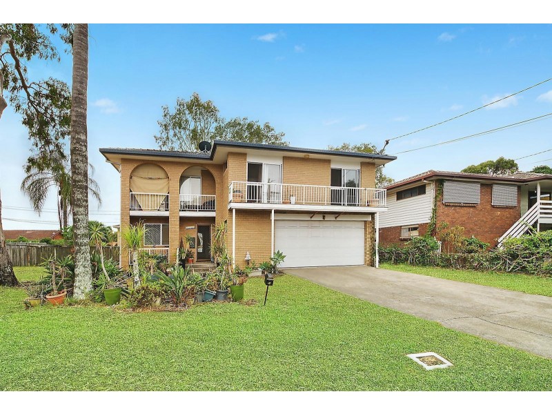 57 Victor Avenue, Paradise Point QLD 4216