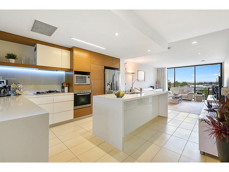 1303/1 Sunset Avenue, Paradise Point QLD 4216